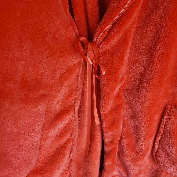 Victoria's Secret Red Embroidered Love Cozy Plush Short Robe Size Medium Large - Picture 6 of 9